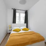 Apartment Large In Center On The Market With 3 Bedrooms And Balcony By Renters *