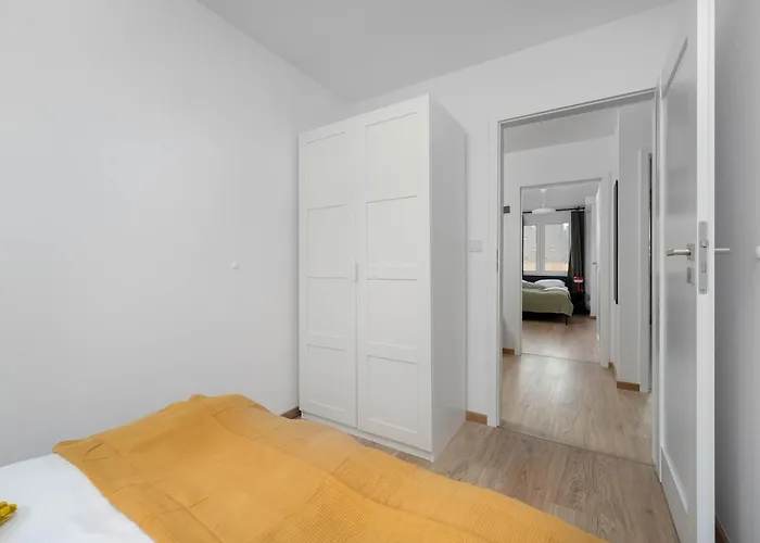 아파트 Large In Center On The Market With 3 Bedrooms And Balcony By Renters 브로츠와프