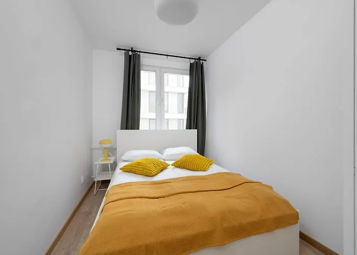 아파트 Large In Center On The Market With 3 Bedrooms And Balcony By Renters *